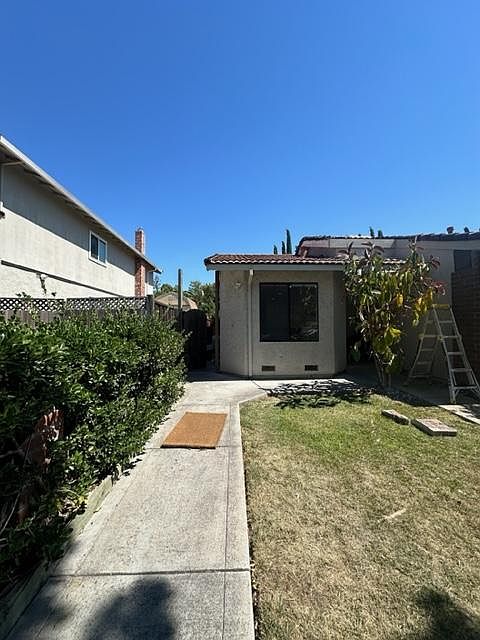 1st image of 3584 Pleasant Crest Dr #A