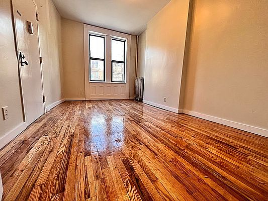 5th image of 2318 Bedford Ave #1F