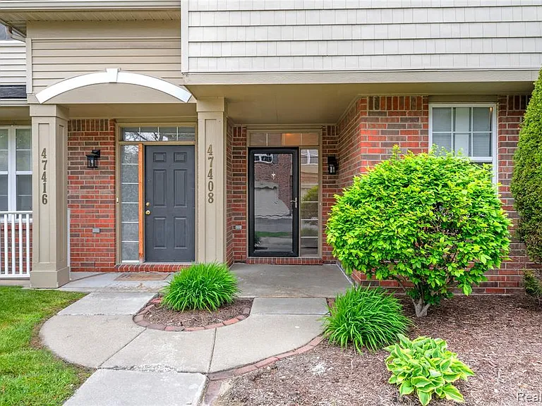 47408 Pembroke Dr — Photo 5