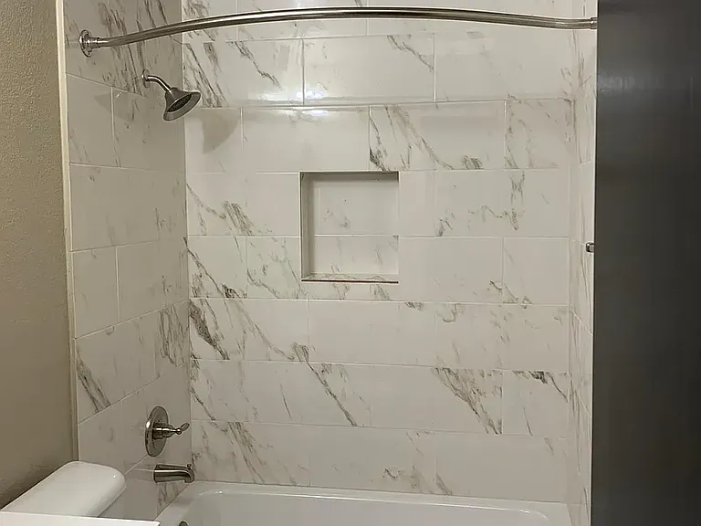 2412 Lake Michigan Dr — Photo 8