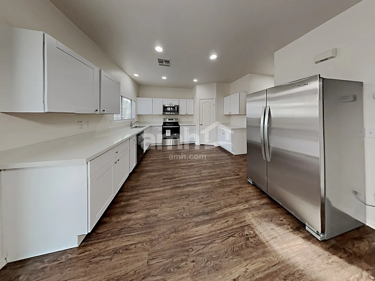 4 bed, 2.5 bath, 2137 sqft, $2,250 — Photo 3