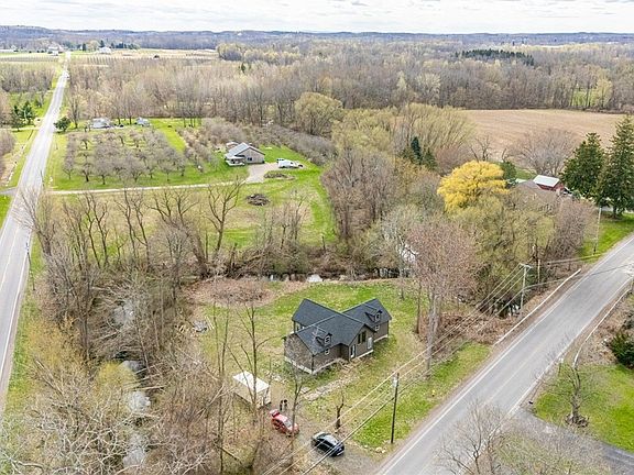 5th image of 3558 Ridge Rd
