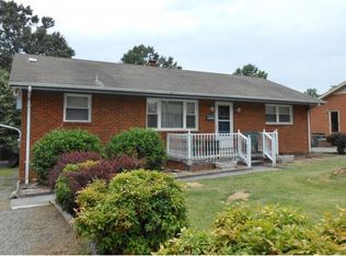 802 Buckner St, Burlington, NC 27217