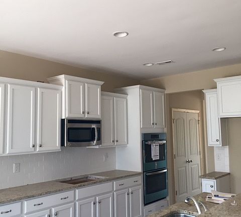 2nd image of 700 Avalon Dr