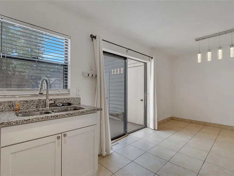 9426 Lake Lotta Cir — Photo 11