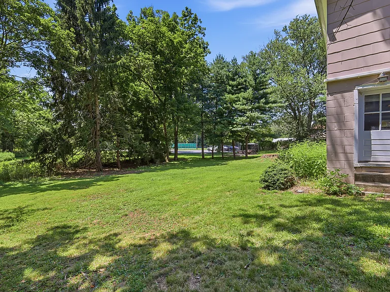 68 Frenchtown Rd #A — Photo 37