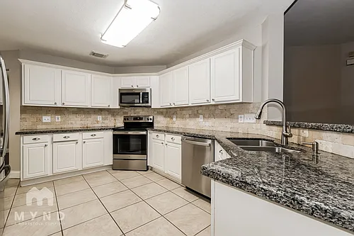 12035 Thornecrest Dr Photo 1