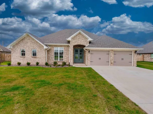 197 Wynchase Dr E, Muscle Shoals, AL 35661