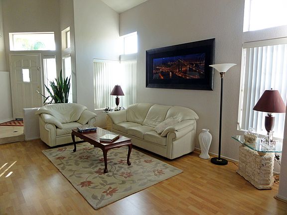 3rd image of 12454 Brickellia St
