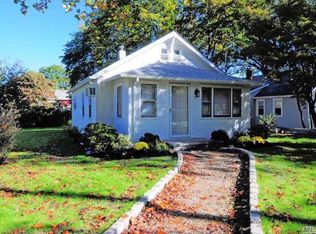 111 Bellecrest Ave, East Northport, NY 11731