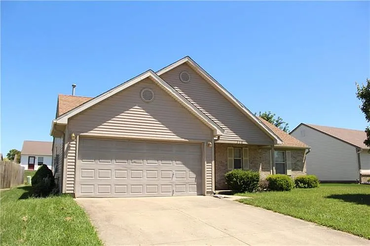 318 Duke Ln photo 1