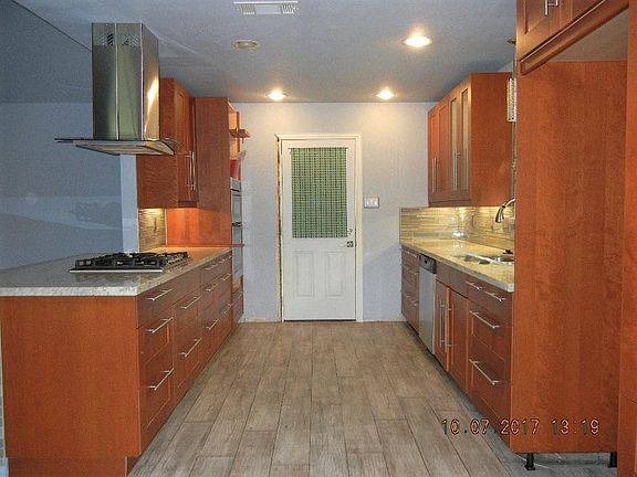 4th image of 13818 Ivymount Dr
