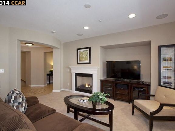 3rd image of 574 Dovecote Ln