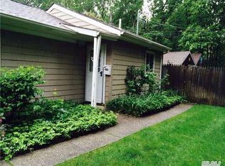 83 Sycamore Cir, Stony Brook, NY 11790