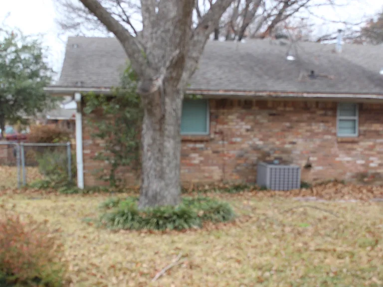 1314 Hanna Cir — Photo 2