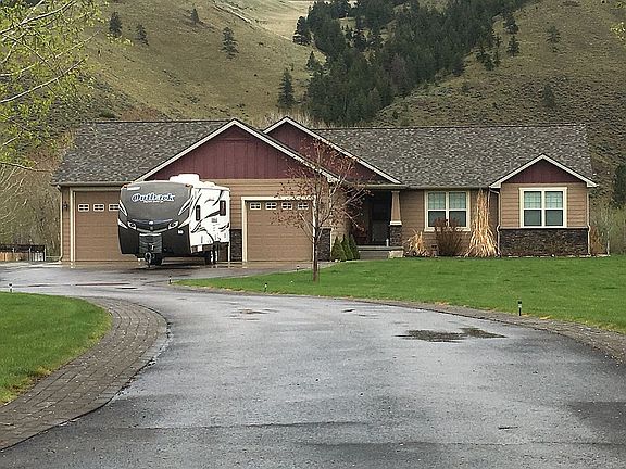3rd image of 11497 Hughes Ct