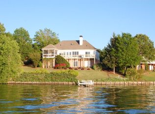 119 Reedy Cove Ln, Greenwood, SC 29649