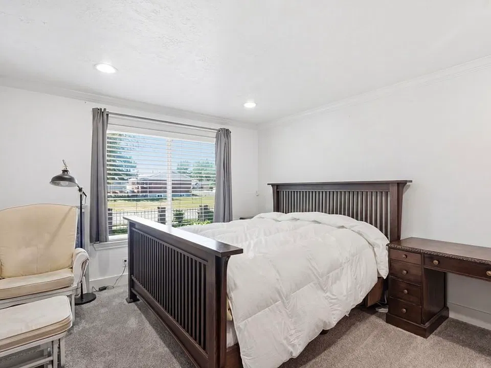 66 W Lester Ave #K27-B