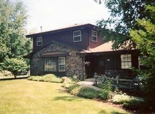 3404 High Rd, Hartford, WI 53027