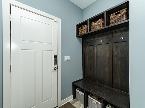 3rd image of 4283 Stone Point Dr NE