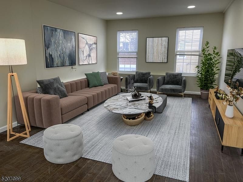 1st image of 121 Harrison Ave #1