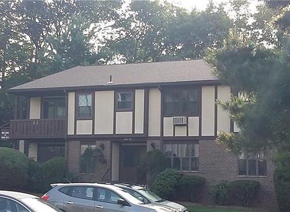 2nd image of 360 Sierra Vista Ln