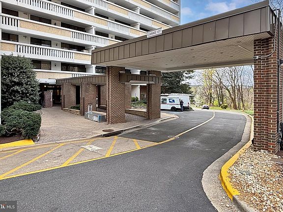 3rd image of 6101 Edsall Rd APT 1206