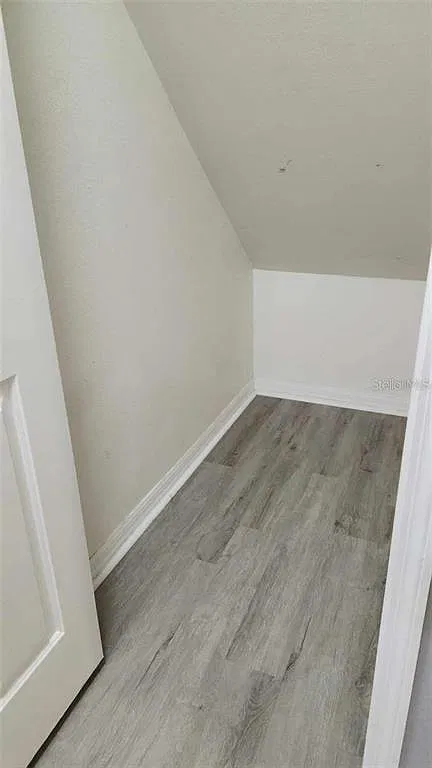 3 bed, 2.5 bath, 1572 sqft, $2,500 — Photo 4