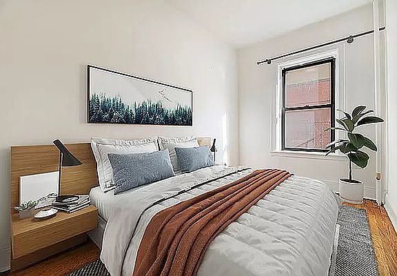 3rd image of 301 E 53rd St APT 3C