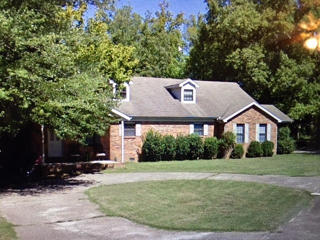 1st image of 1800 Valley Dr #A