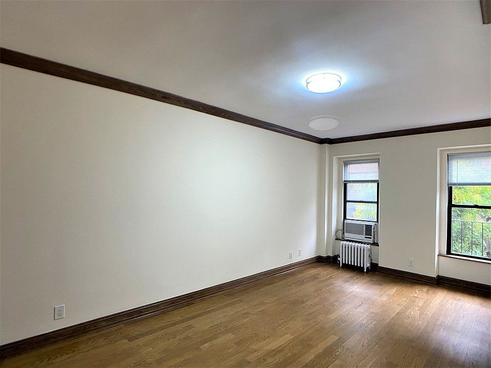 2nd image of 165 E 83rd St APT 3B