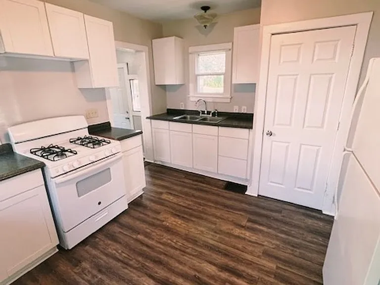 614 Neland Ave SE — Photo 4