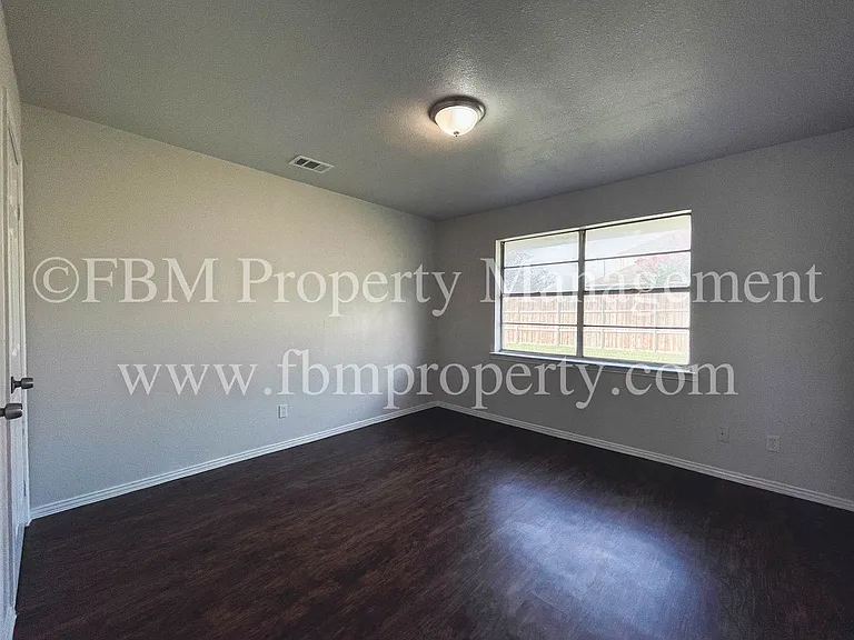 1603 S Hall St #B — Photo 7