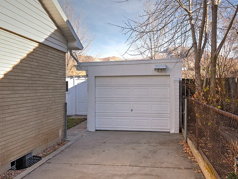 Parking Single Car Garage