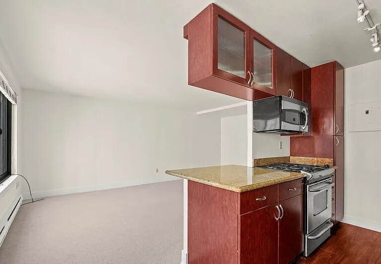 1105 Spring St #712 — Photo 11