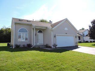 715 Creek Bend Ln, Antioch, IL