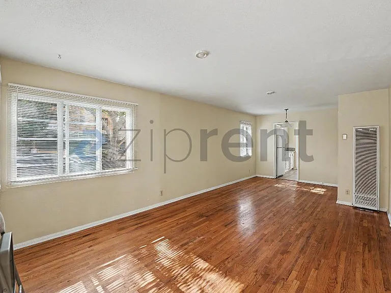 8836 Ramsgate Ave — Photo 5