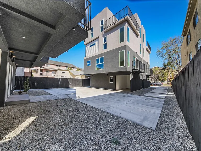 5265 Cartwright Ave #5263-1/2 — Photo 14