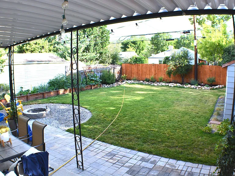 1425 E Zenith Ave — Photo 18