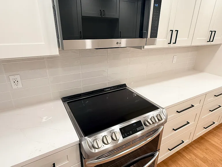 11901 93rd Ave NE #106 — Photo 2
