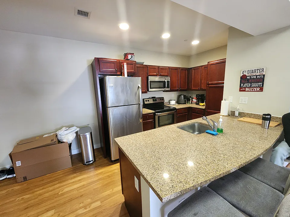 18 Pond St #2