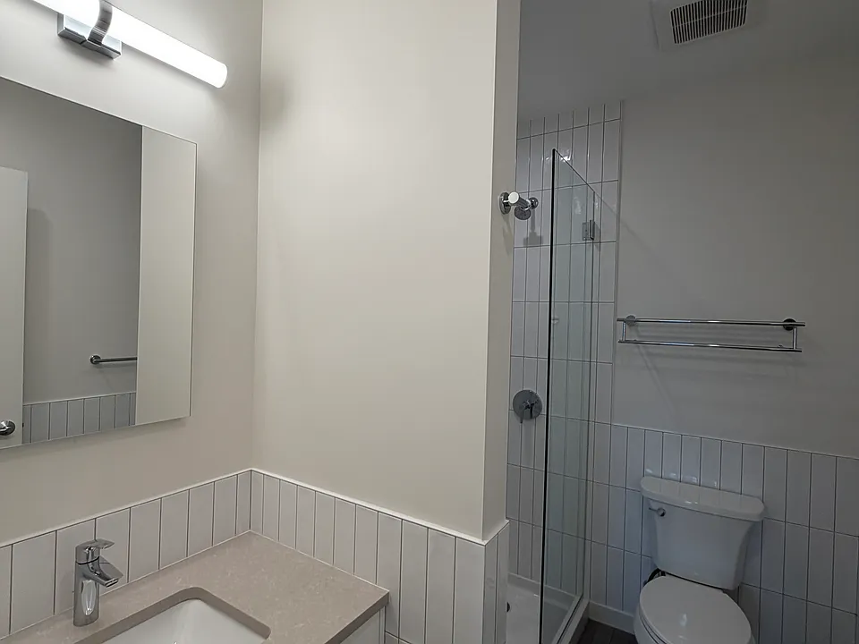 27 Longwood Ave #4