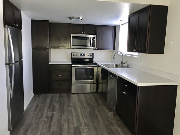 3rd image of 4002 S Lawrence St APT 1