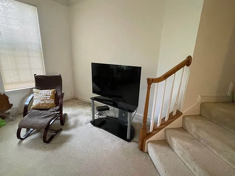 4066 Finsbury Ln — Photo 4
