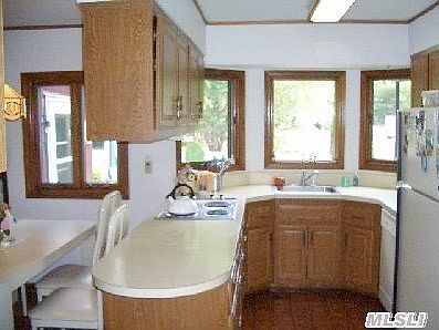 4th image of 17 Deerfield Dr