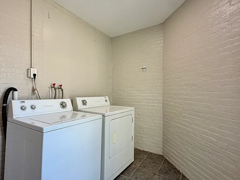 223 S 41st St #H — Photo 19