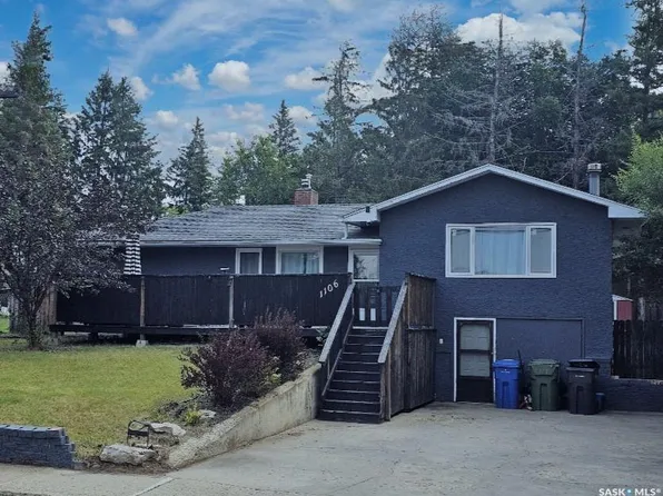 1106 112th STREET, North Battleford, SK S9A 2L5