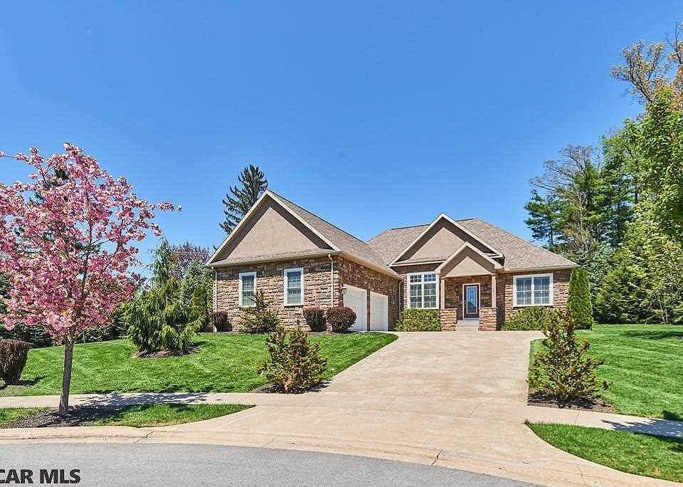 1st image of 141 Scarlet Oak Cir