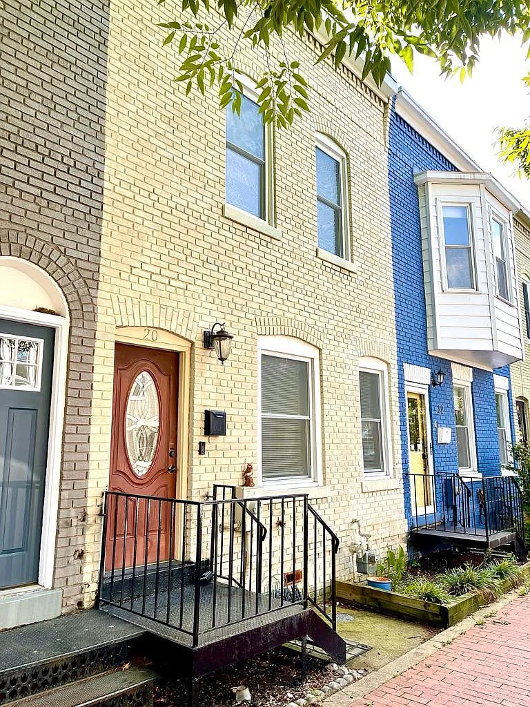 20 Bates St NW photo 1