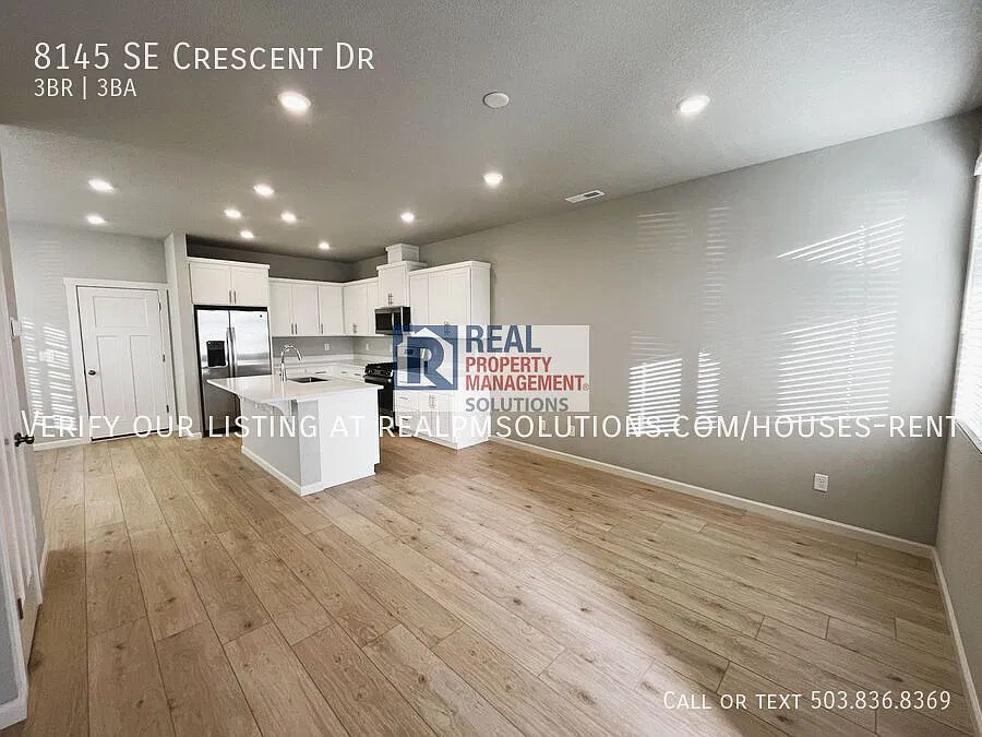 Welcome to this cozy and inviting home in a peaceful neighborhood! — Photo 3